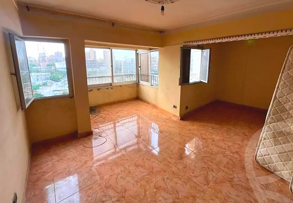 https://aqarmap.com.eg/ar/listing/7183893-for-rent-alexandria-moharram-bey