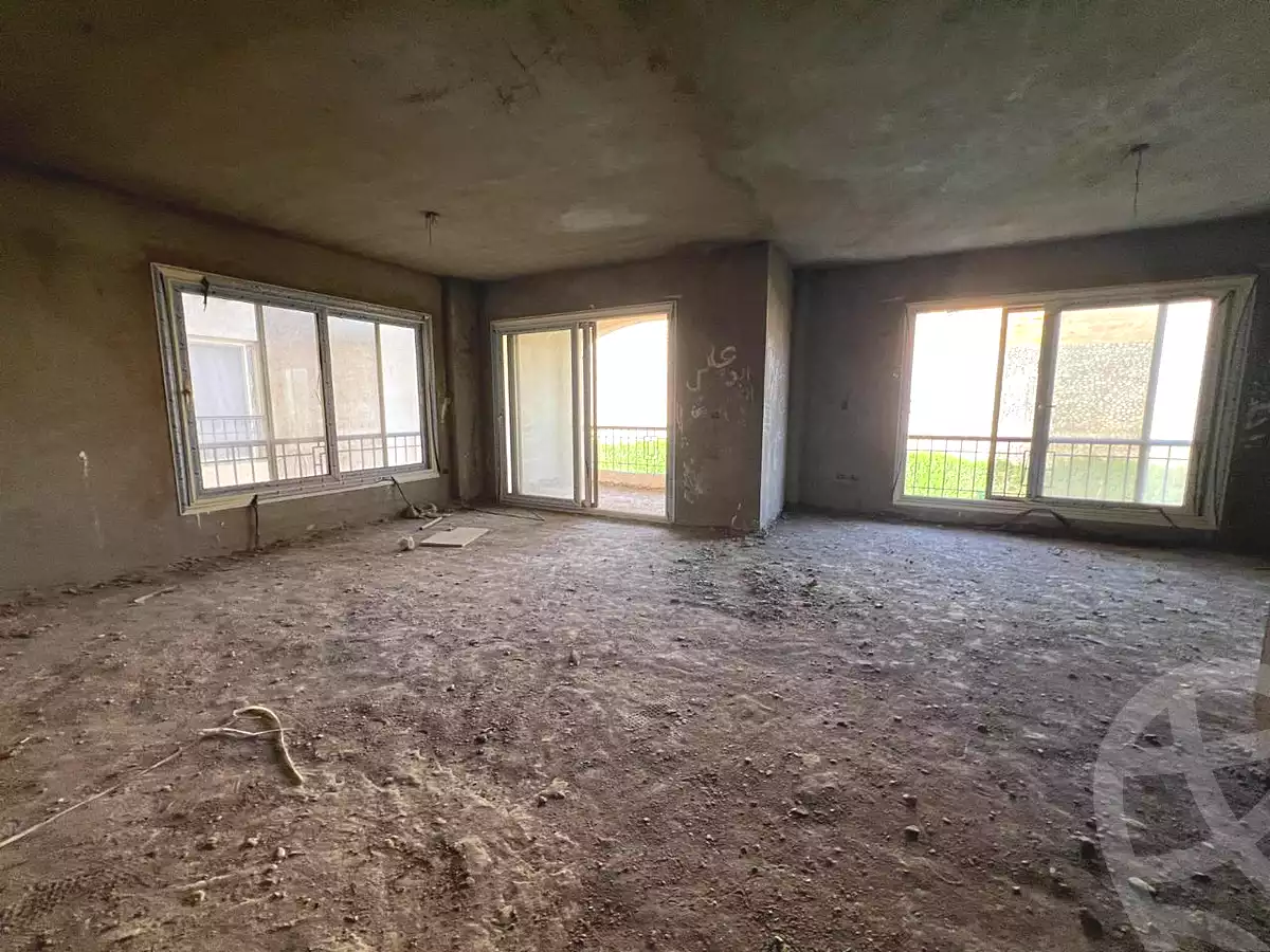 https://aqarmap.com.eg/en/listing/7184320-for-sale-cairo-new-cairo-compounds-stwn-ryzydns-by-ar-y-llttwyr