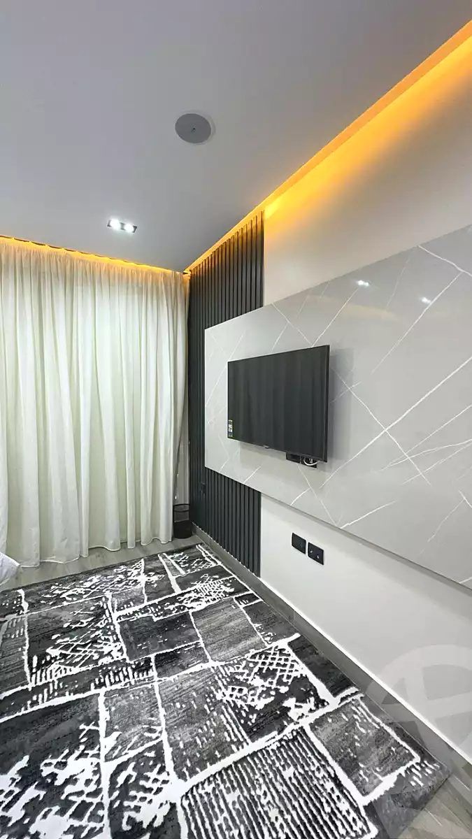 https://aqarmap.com.eg/en/listing/7184730-for-rent-cairo-new-cairo-compounds-hyde-park-business-district