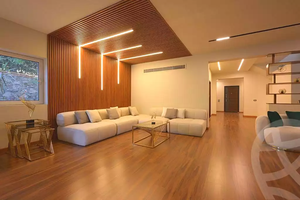 https://aqarmap.com.eg/ar/listing/7184810-for-rent-cairo-new-cairo-compounds-mountain-view-hyde-park