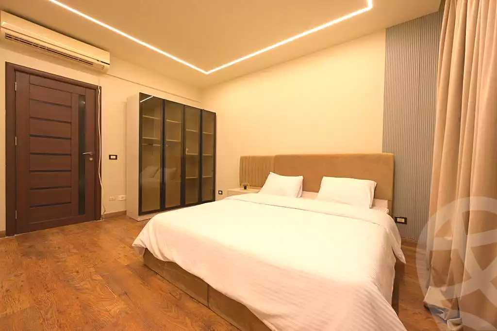 https://aqarmap.com.eg/ar/listing/7184810-for-rent-cairo-new-cairo-compounds-mountain-view-hyde-park