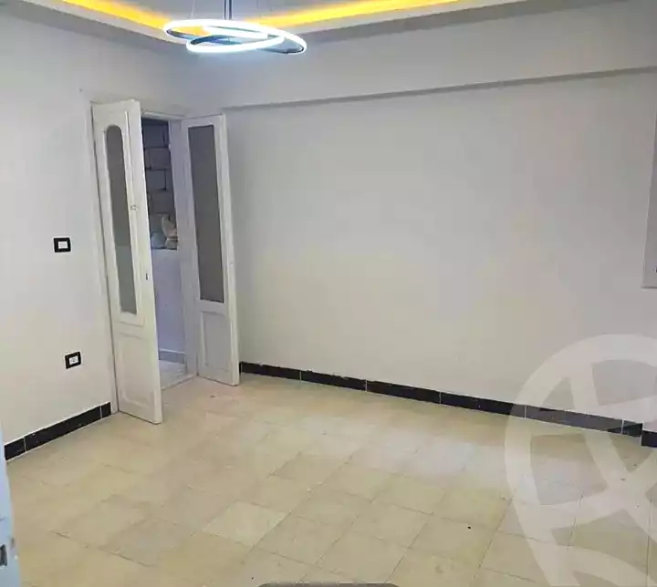 https://aqarmap.com.eg/ar/listing/7185700-for-sale-alexandria-al-agamy-el-hanouvel-radwan-st