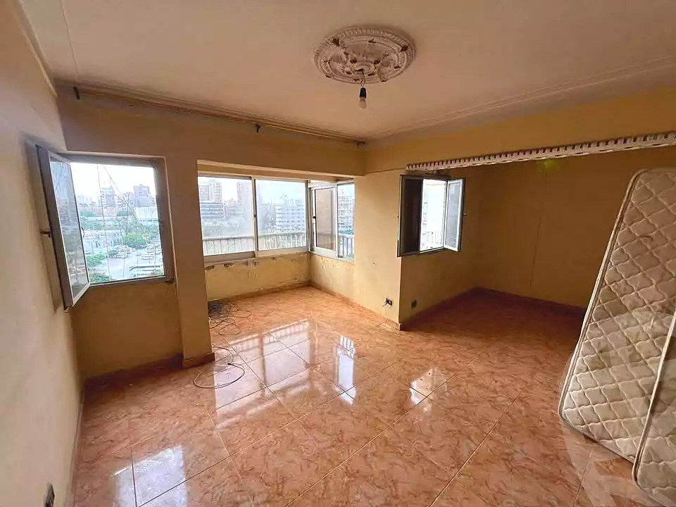 https://aqarmap.com.eg/ar/listing/7185896-for-rent-alexandria-moharram-bey