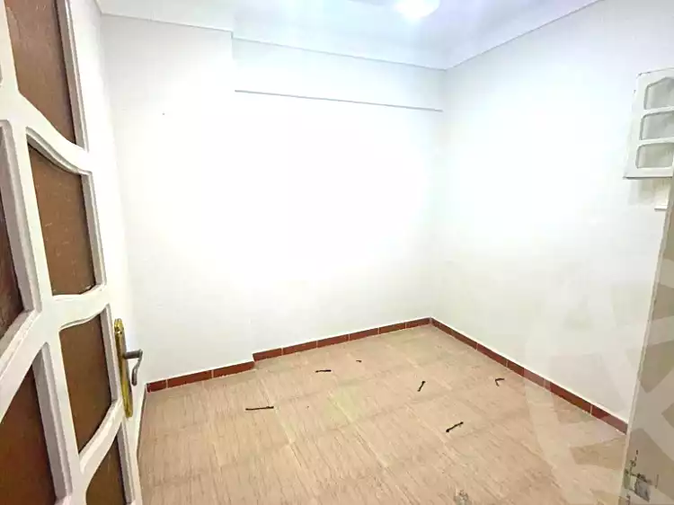 https://aqarmap.com.eg/ar/listing/7186083-for-sale-alexandria-lsywf-el-falki