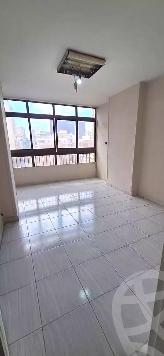 https://aqarmap.com.eg/ar/listing/7186110-for-rent-alexandria-roshdy-shr-bw-qyr-tryq-lhry