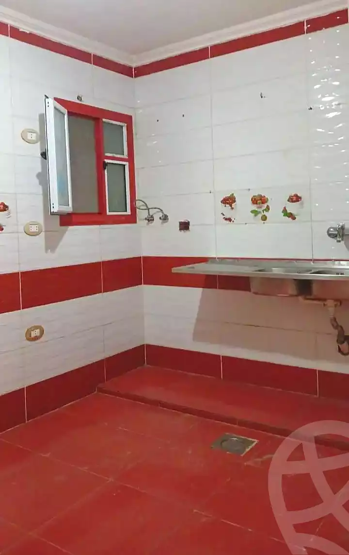 https://aqarmap.com.eg/ar/listing/7186080-for-sale-alexandria-al-agamy-lbytsh-al-kaada-st