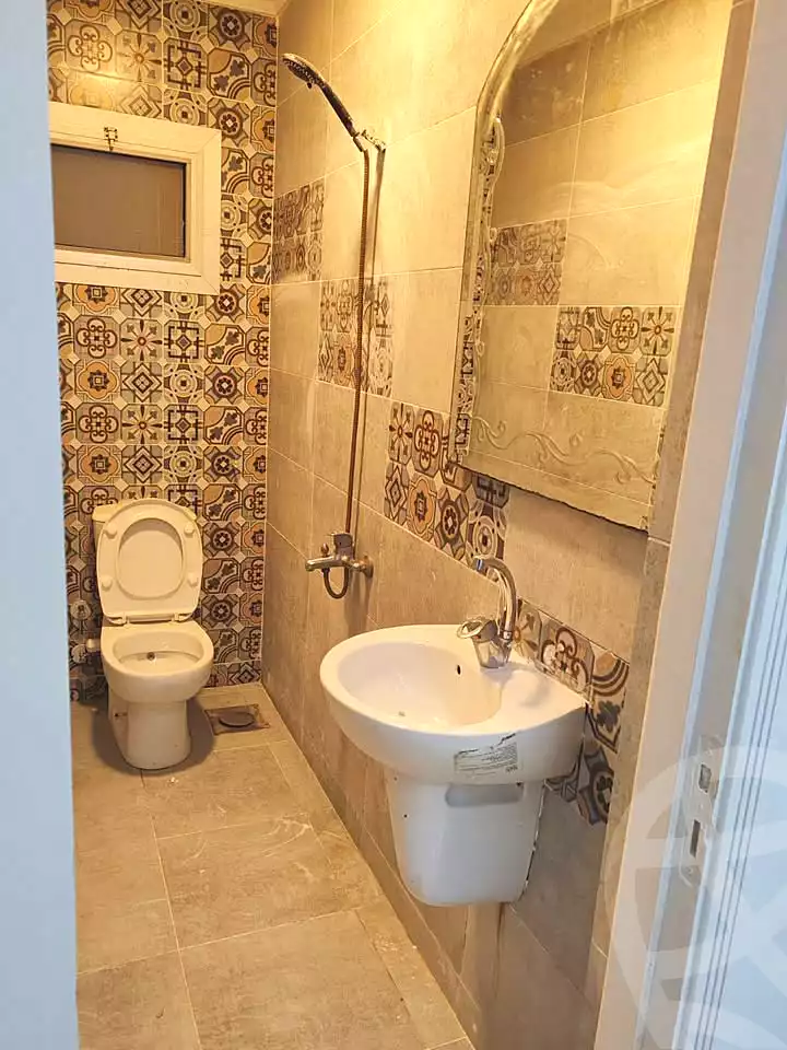 https://aqarmap.com.eg/ar/listing/7186162-for-rent-alexandria-el-montazah