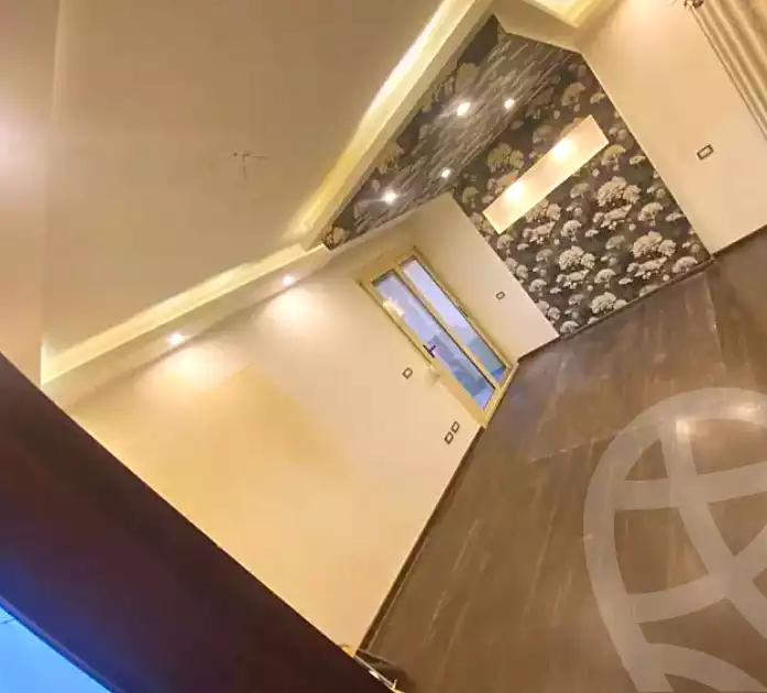 https://aqarmap.com.eg/ar/listing/7186244-for-sale-alexandria-el-montazah-compounds-in-el-montazah-royal-plaza-compound-al-halawany