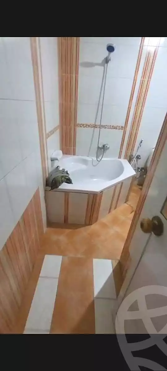 https://aqarmap.com.eg/en/listing/7187389-for-sale-cairo-helwan-helwan-el-sharkeya-abd-el-rahman-pasha-st
