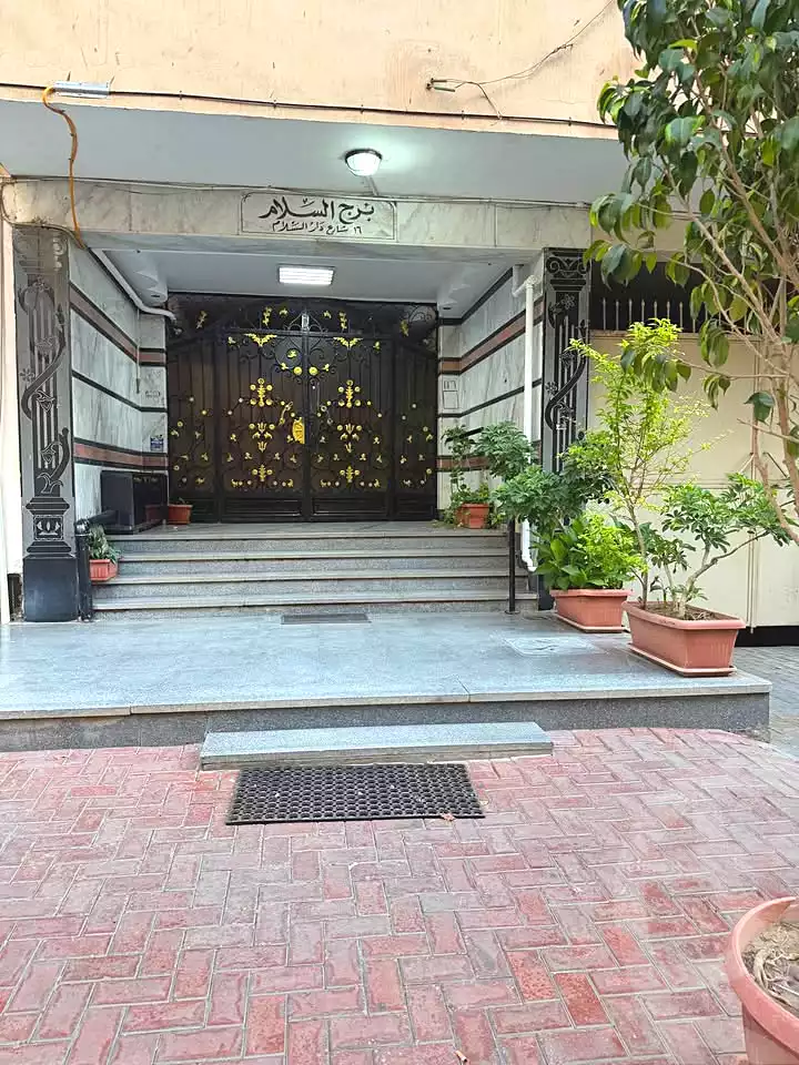 https://aqarmap.com.eg/ar/listing/7187419-for-sale-cairo-hadayek-el-koba-saraya-el-kobba