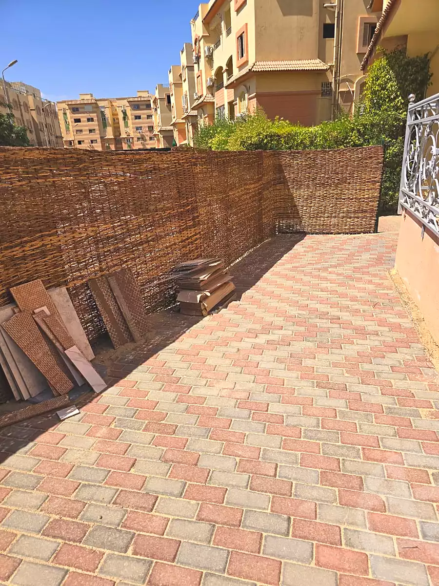 https://aqarmap.com.eg/en/listing/7187859-for-rent-cairo-6th-of-october-hadaeq-october-compounds-el-rayat-residence