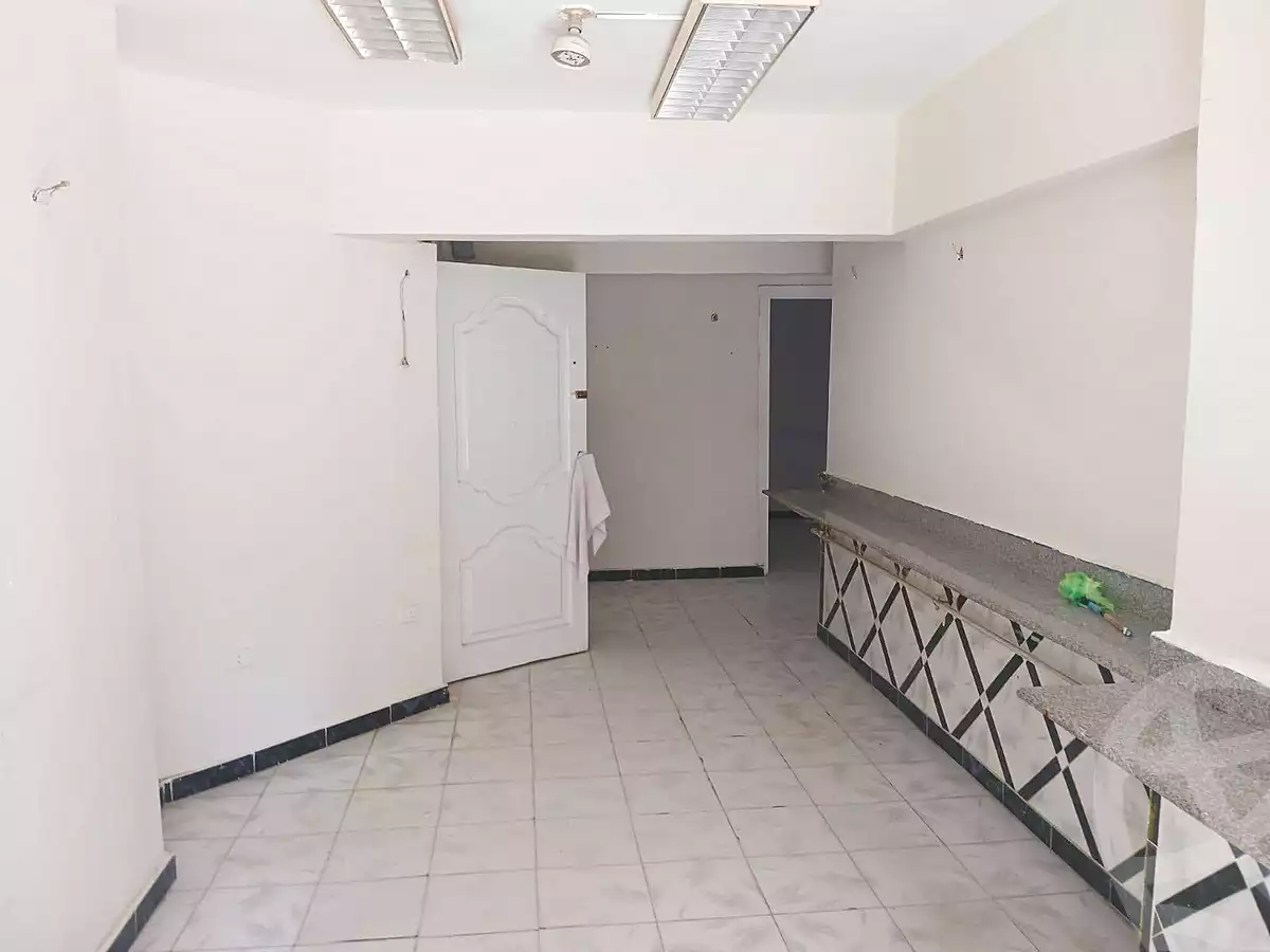 https://aqarmap.com.eg/en/listing/7188059-for-sale-alexandria-al-agamy-el-hanouvel