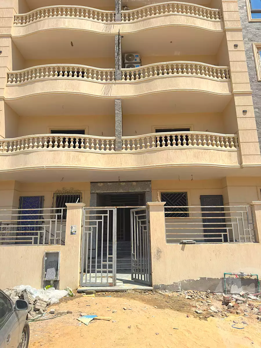 https://aqarmap.com.eg/ar/listing/7188579-for-sale-cairo-al-oubour-el-hay-el-taseaa-el-thaqafa-st