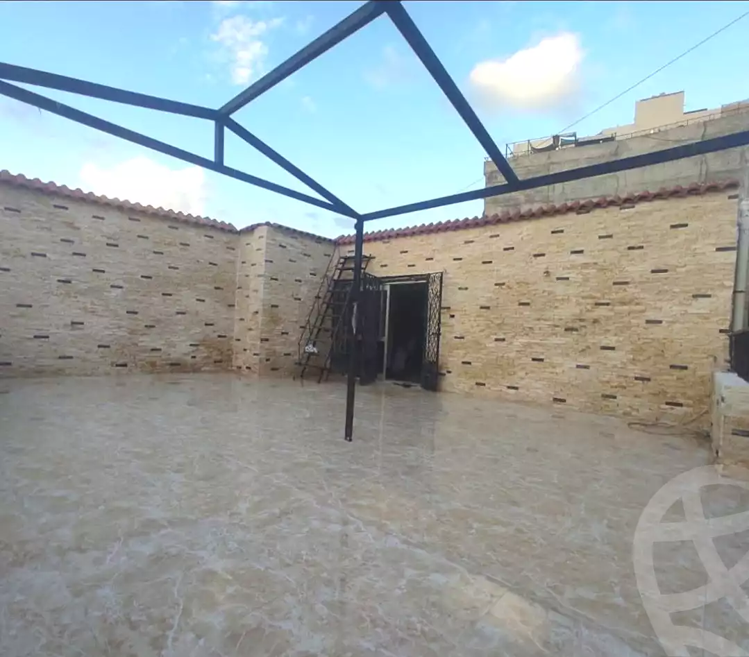 https://aqarmap.com.eg/ar/listing/7188908-for-rent-alexandria-al-agamy-lbytsh