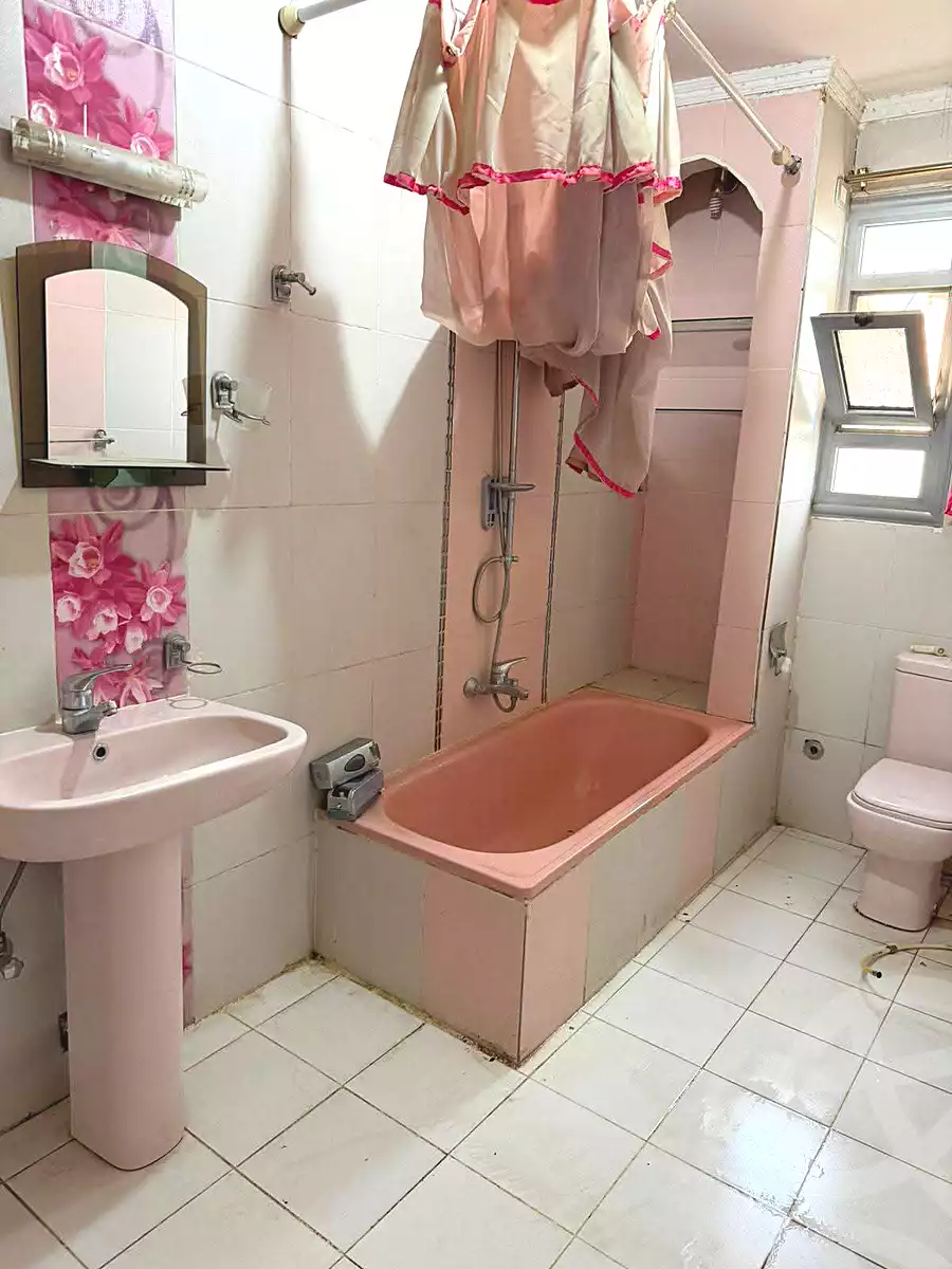 https://aqarmap.com.eg/ar/listing/7189558-for-sale-cairo-ain-shams-6-october-st