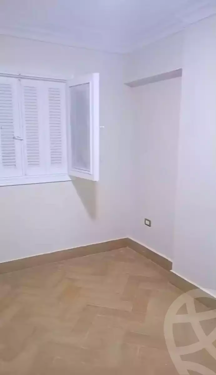 https://aqarmap.com.eg/en/listing/7190030-for-sale-alexandria-new-miami-eskot