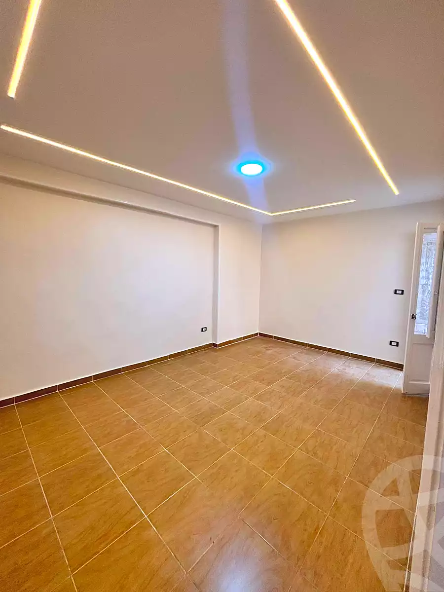 https://aqarmap.com.eg/ar/listing/7190191-for-sale-alexandria-el-asafra-shr-45