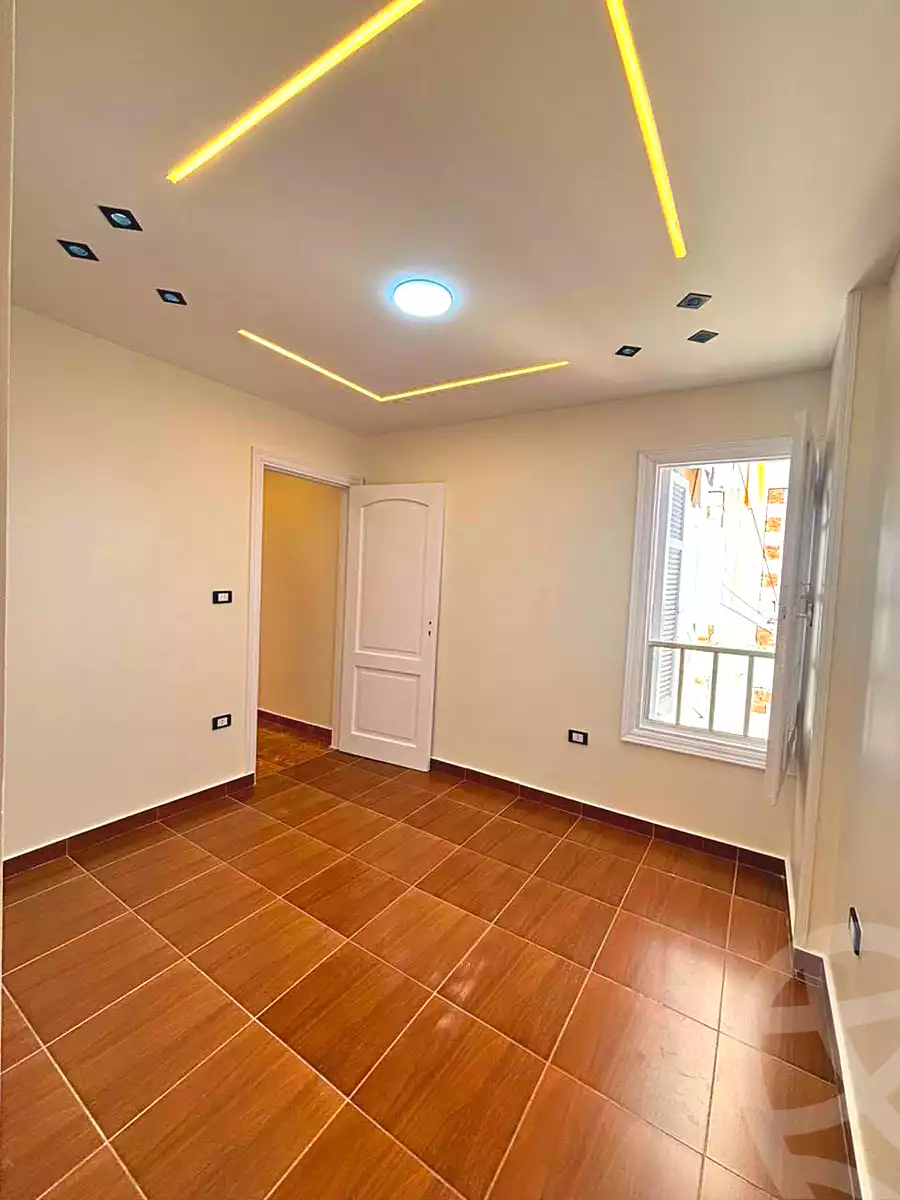 https://aqarmap.com.eg/ar/listing/7190197-for-sale-alexandria-sydy-bshr-sydy-bshr-bhry-shr-mhmwd-l-yswy