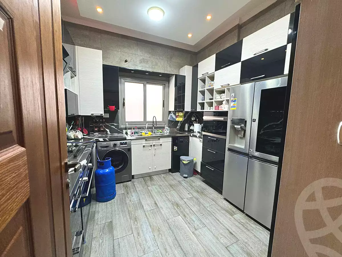 https://aqarmap.com.eg/ar/listing/7191009-for-sale-cairo-6th-of-october-el-ahyaa-neighborhood-2nd-street-2