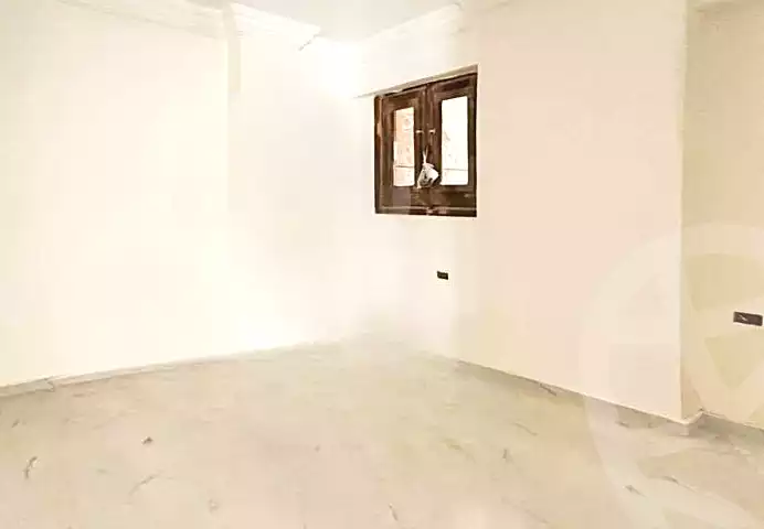 https://aqarmap.com.eg/ar/listing/7191114-for-sale-alexandria-moharram-bey-kanal-al-mahmoudeya-al-bahri-st
