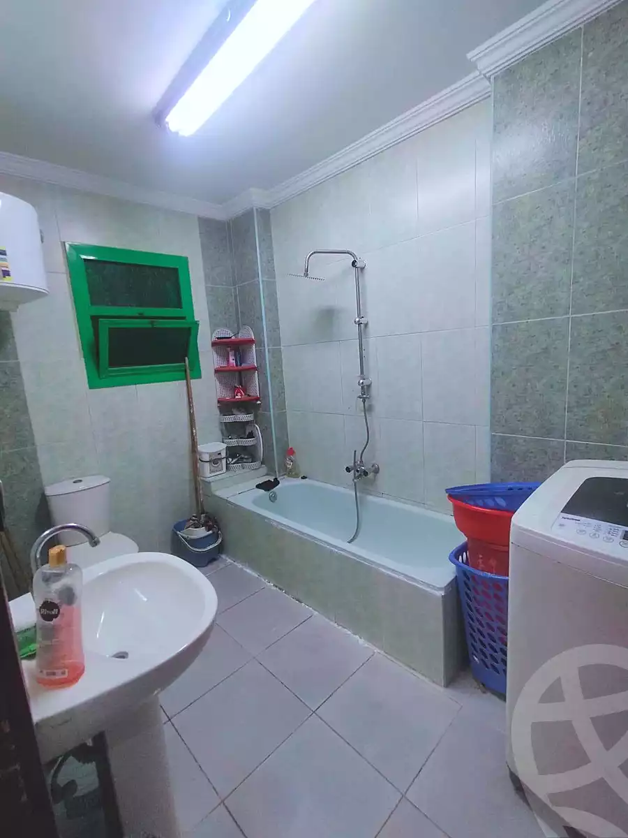 https://aqarmap.com.eg/ar/listing/7191277-for-sale-cairo-helwan-kwrnysh-hlwn