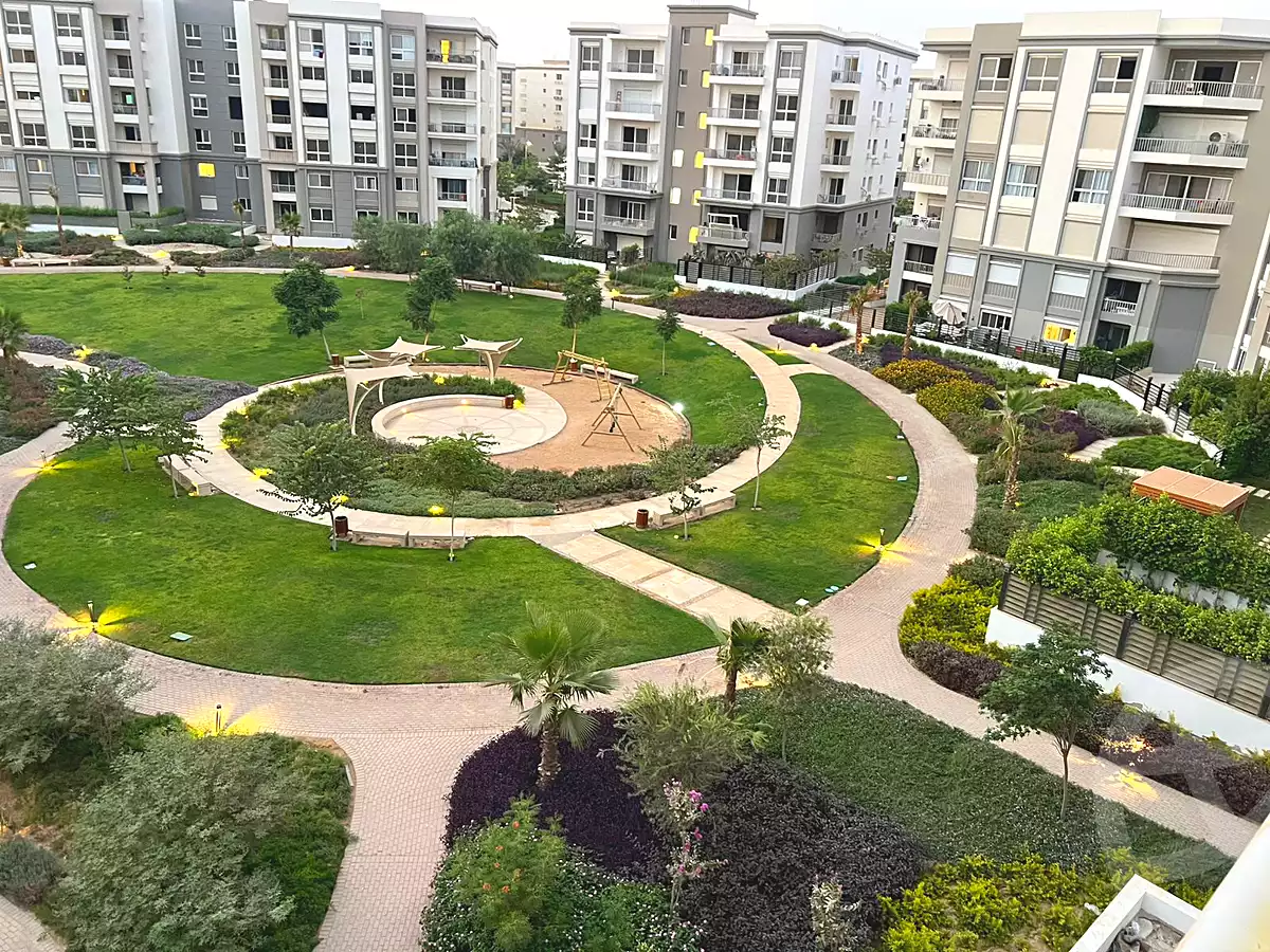https://aqarmap.com.eg/ar/listing/7191500-for-rent-cairo-new-cairo-compounds-hyde-park-centre-ville-hyde-park