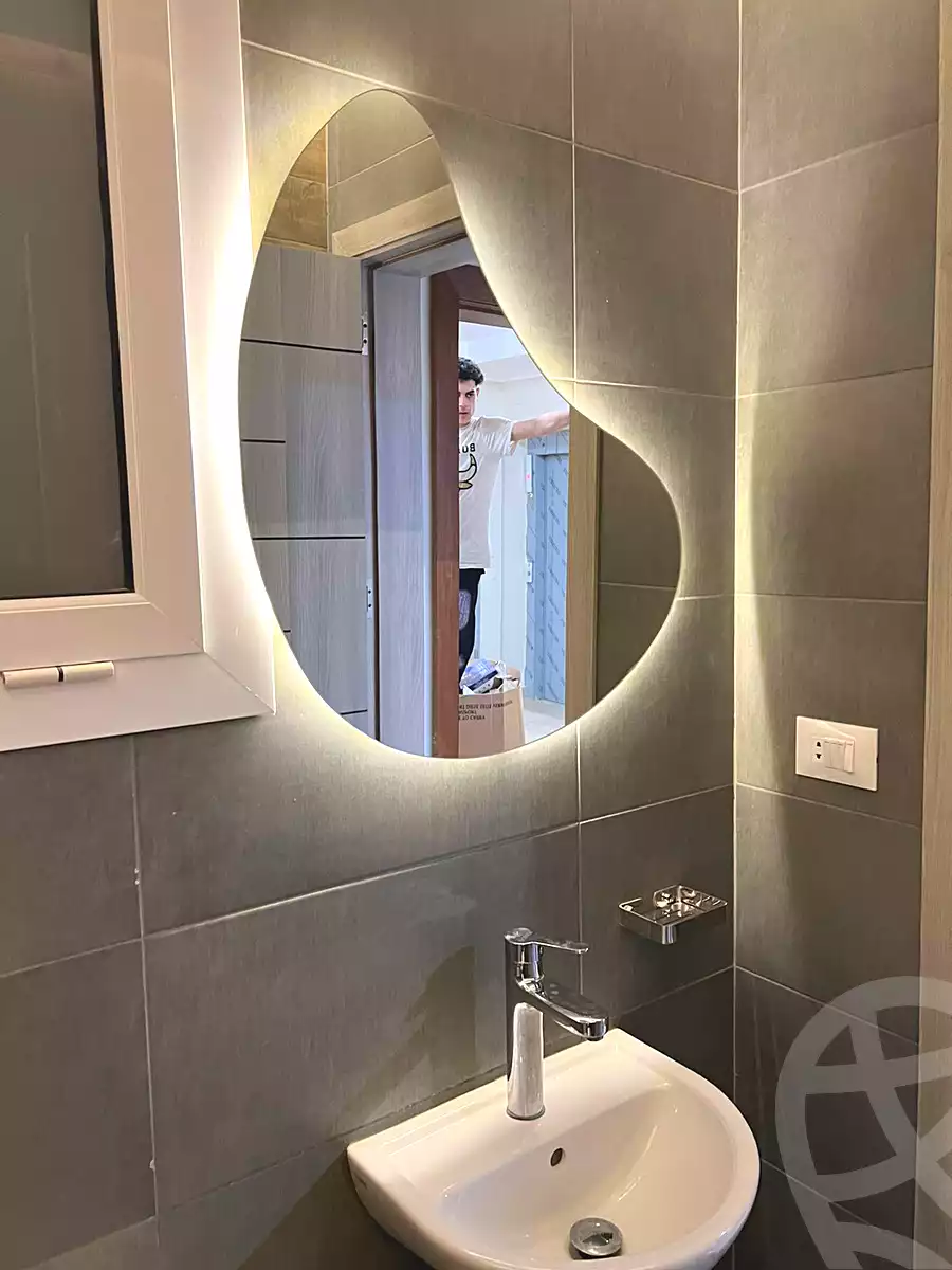 https://aqarmap.com.eg/ar/listing/7191500-for-rent-cairo-new-cairo-compounds-hyde-park-centre-ville-hyde-park
