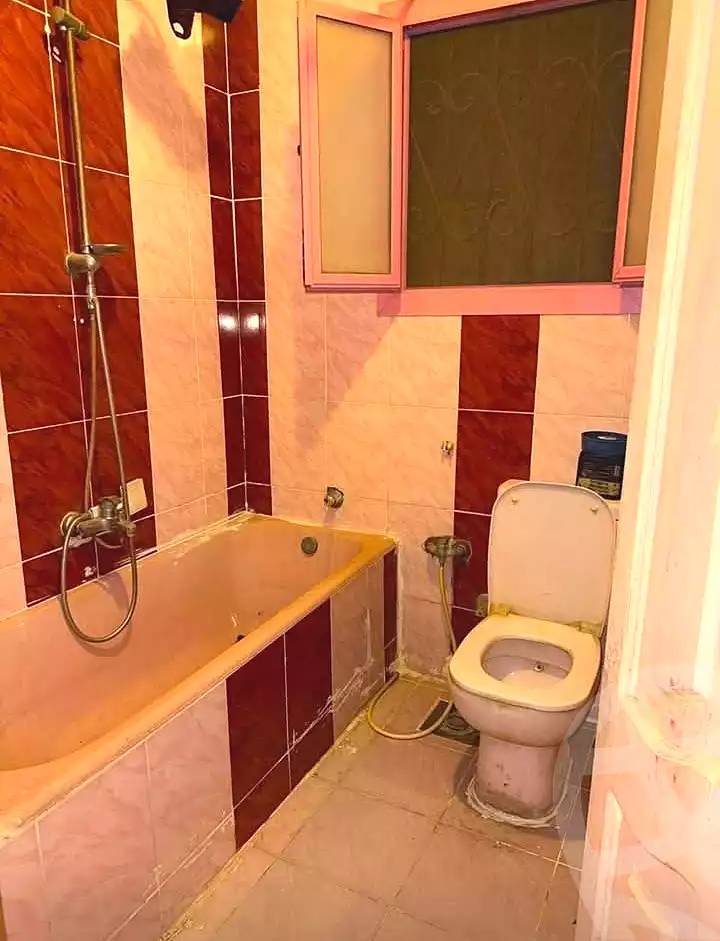 https://aqarmap.com.eg/ar/listing/7191646-for-sale-cairo-ain-shams-ain-shams-el-sharkia-el-eshrein-stt
