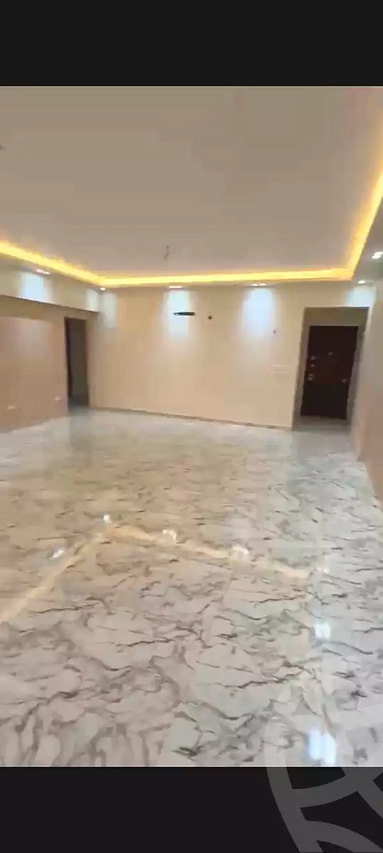 https://aqarmap.com.eg/ar/listing/7191717-for-rent-cairo-new-cairo-compounds-hayati-residence