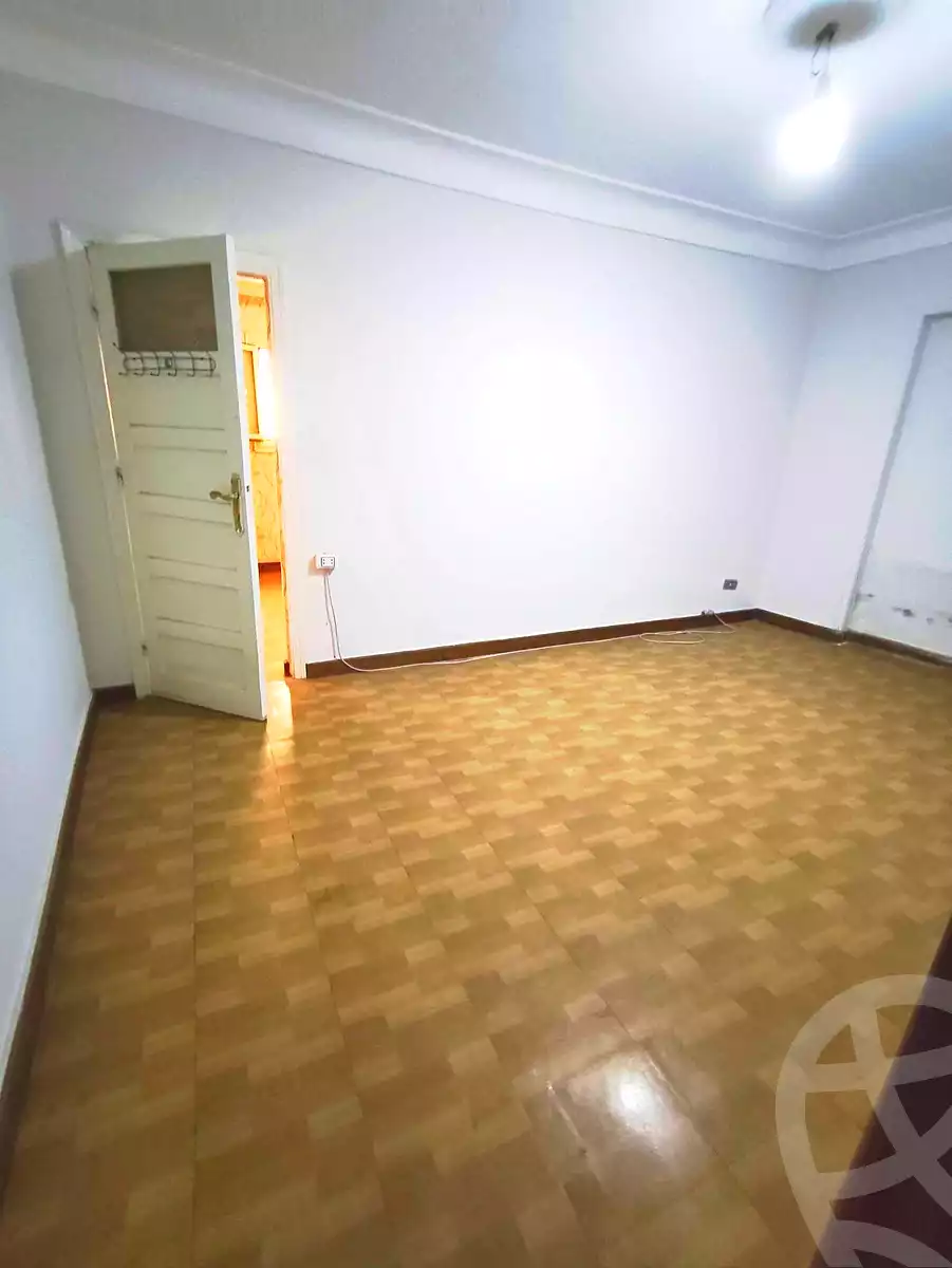 https://aqarmap.com.eg/en/listing/7192004-for-sale-alexandria-el-mandara-alex-el-mandara-bahri