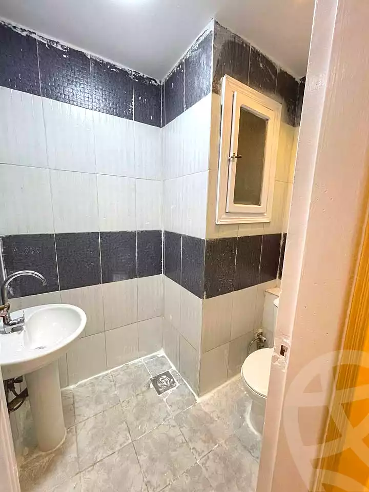 https://aqarmap.com.eg/en/listing/7192444-for-sale-alexandria-sydy-bshr-sydy-bshr-bhry-gamal-abd-el-nasir-st