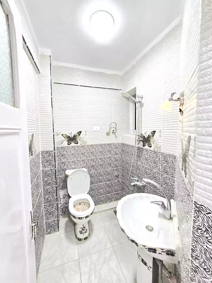 https://aqarmap.com.eg/ar/listing/7193469-for-sale-alexandria-al-agamy-shataa-el-nakheel-street-4