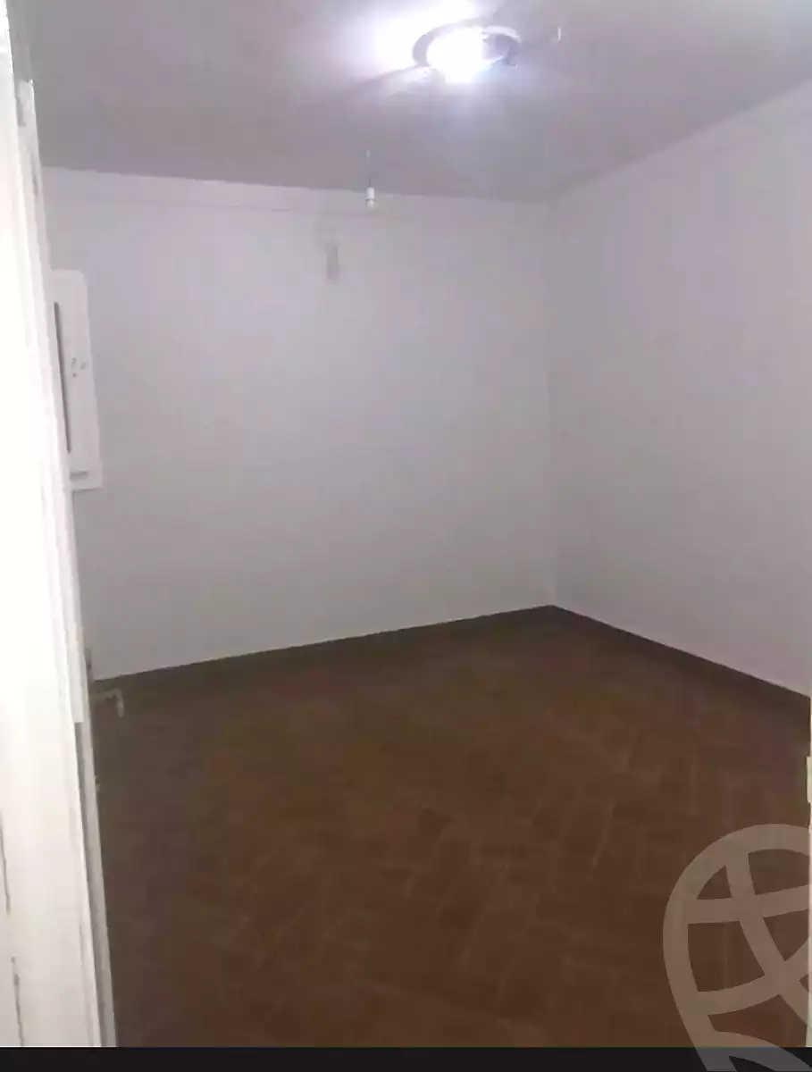 https://aqarmap.com.eg/ar/listing/7194246-for-rent-alexandria-miami-shr-jml-bd-lnsr