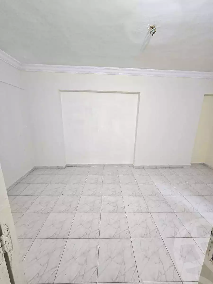 https://aqarmap.com.eg/en/listing/7194257-for-sale-alexandria-sydy-bshr-sydy-bshr-bhry-shr-mhmwd-l-yswy