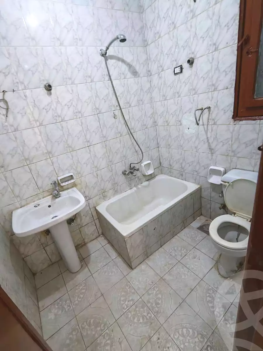 https://aqarmap.com.eg/ar/listing/7194577-for-sale-alexandria-al-agamy-el-hanouvel