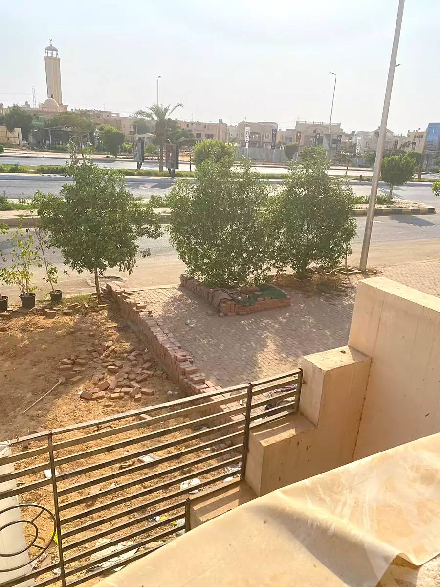 https://aqarmap.com.eg/ar/listing/7194796-for-sale-cairo-el-sheikh-zayed-city-el-hay-elthamen-lhkm