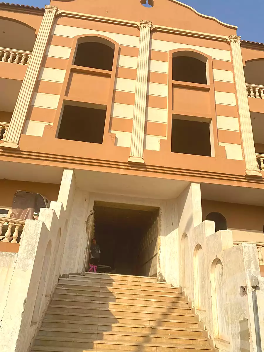 https://aqarmap.com.eg/ar/listing/7194796-for-sale-cairo-el-sheikh-zayed-city-el-hay-elthamen-lhkm