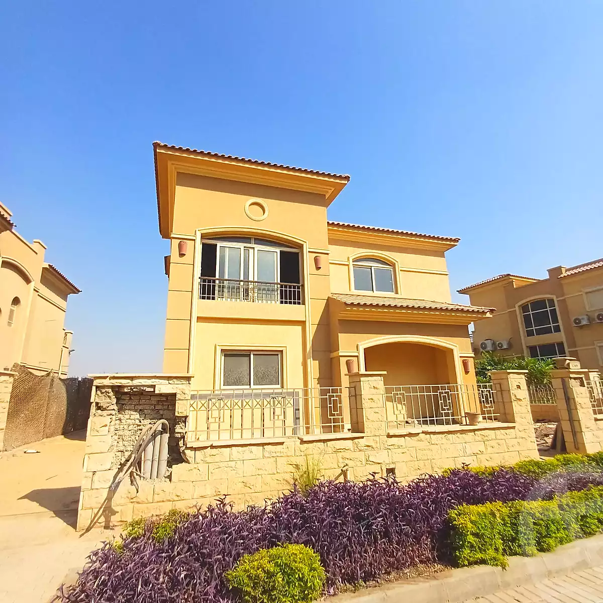 4 BR Townhouse in Stone Park, photo 4 of 8