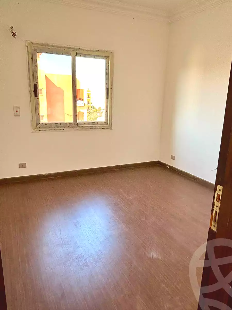 https://aqarmap.com.eg/ar/listing/7194961-for-sale-cairo-6th-of-october-compounds-dream-land-flower-resort