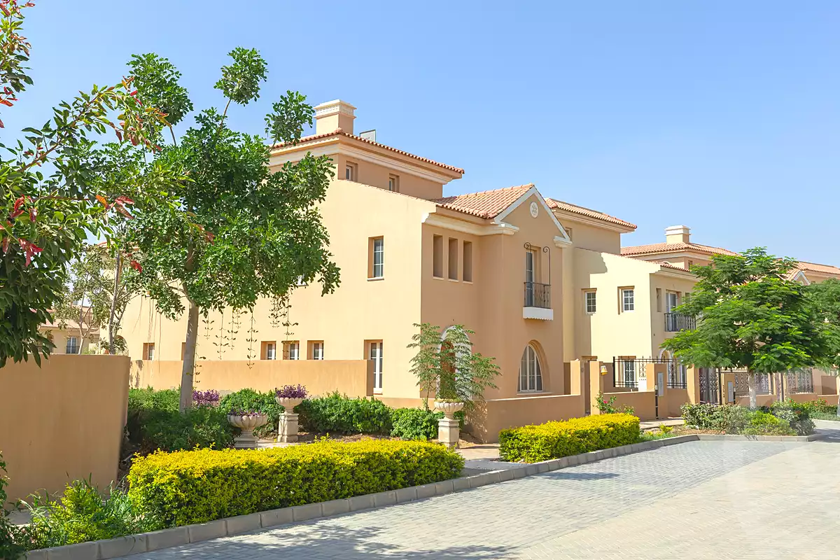 https://aqarmap.com.eg/ar/listing/7195329-for-sale-cairo-new-cairo-compounds-hyde-park-greens-hyde-park-compound
