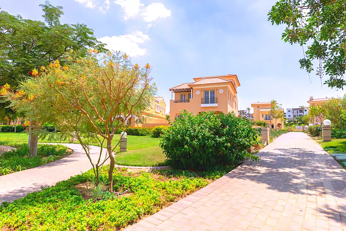 https://aqarmap.com.eg/ar/listing/7195329-for-sale-cairo-new-cairo-compounds-hyde-park-greens-hyde-park-compound