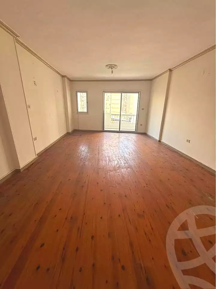 https://aqarmap.com.eg/ar/listing/7177569-for-rent-alexandria-ganaklis