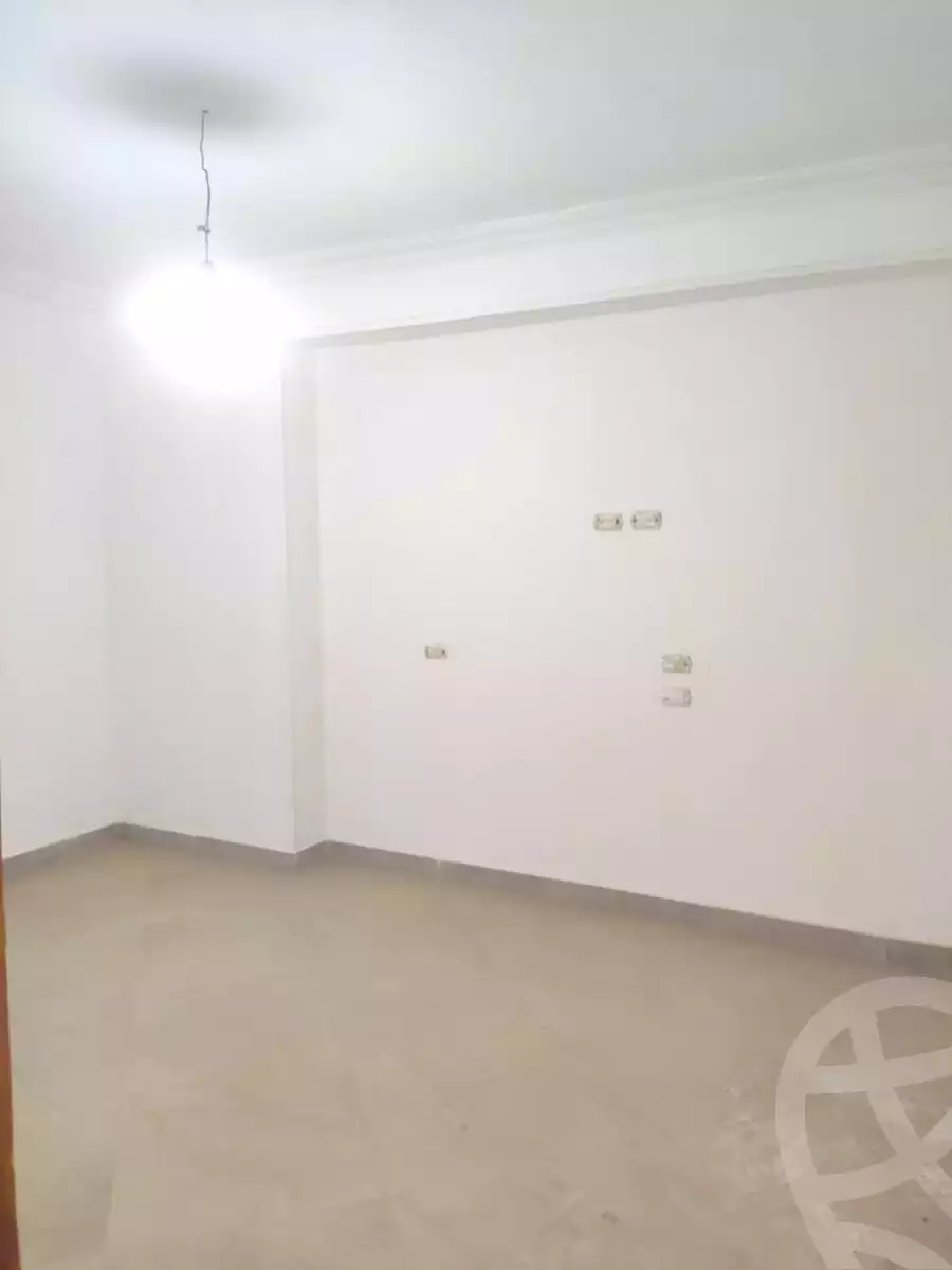 https://aqarmap.com.eg/ar/listing/7195875-for-sale-cairo-helwan-hadayek-helwan-el-eshrein-st