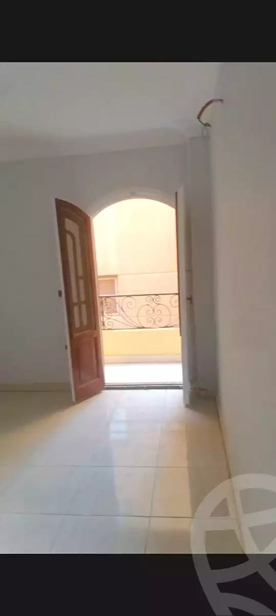 https://aqarmap.com.eg/ar/listing/7195997-for-rent-cairo-6th-of-october-el-ahyaa-neighborhood-1st-al-maahad