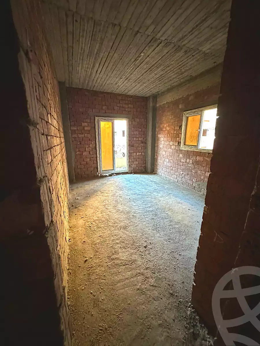 https://aqarmap.com.eg/en/listing/7196119-for-sale-cairo-new-cairo-compounds-str-ryzydns-tymz
