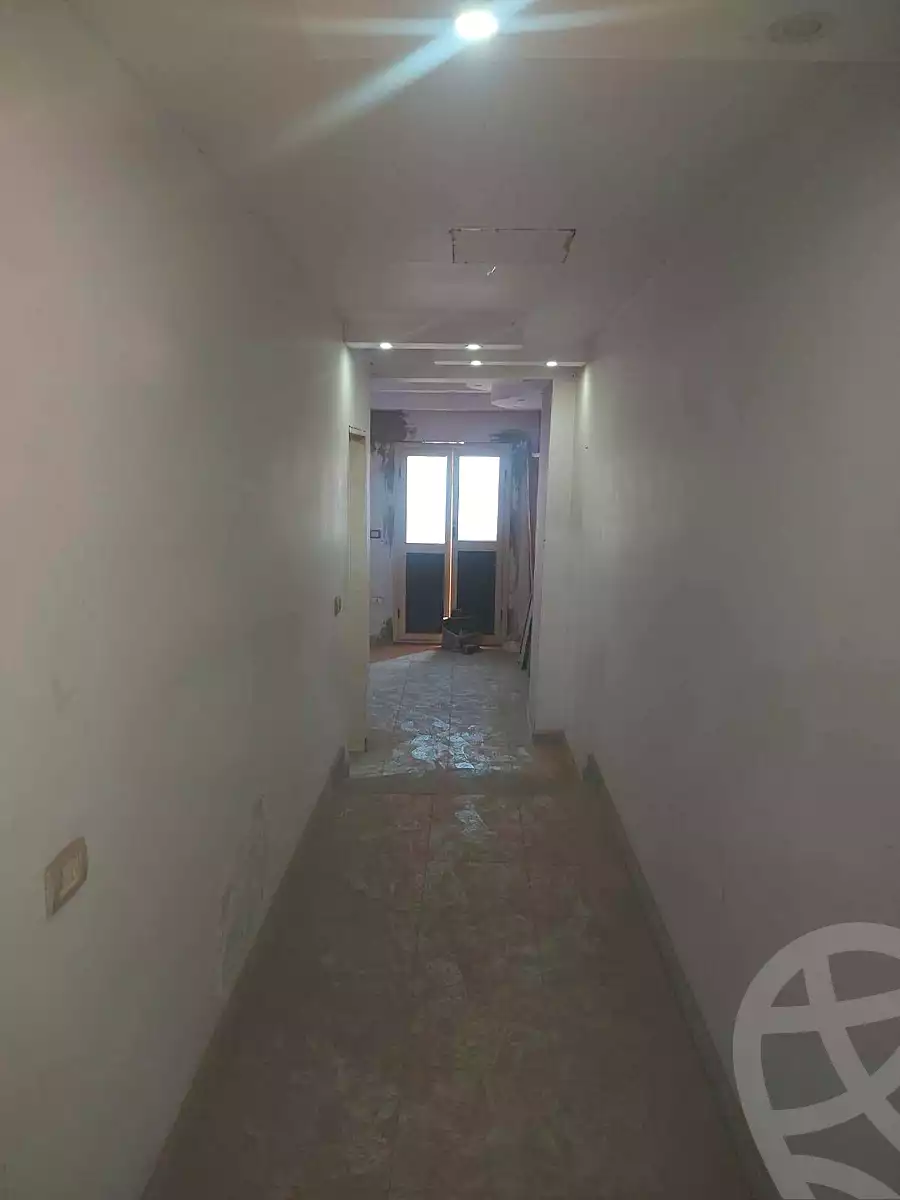 https://aqarmap.com.eg/ar/listing/7197043-for-sale-cairo-helwan-el-shareaa-el-sharby-st