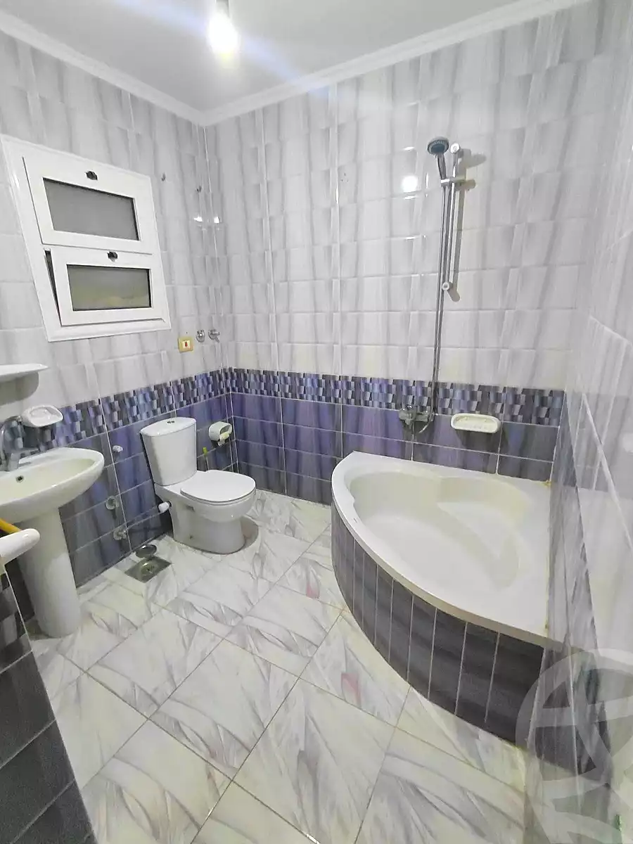 https://aqarmap.com.eg/ar/listing/7197078-for-sale-alexandria-sydy-bshr-sydy-bshr-bhry-khalil-hamada-st