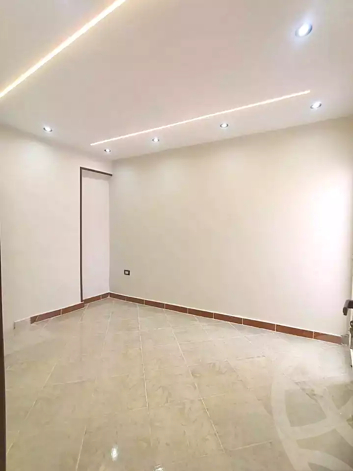 https://aqarmap.com.eg/ar/listing/7197093-for-sale-alexandria-al-agamy-bw-ywsf