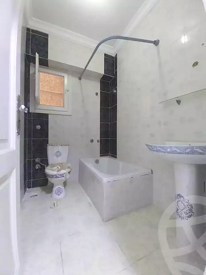 https://aqarmap.com.eg/ar/listing/7197283-for-sale-alexandria-al-agamy-shataa-el-nakheel