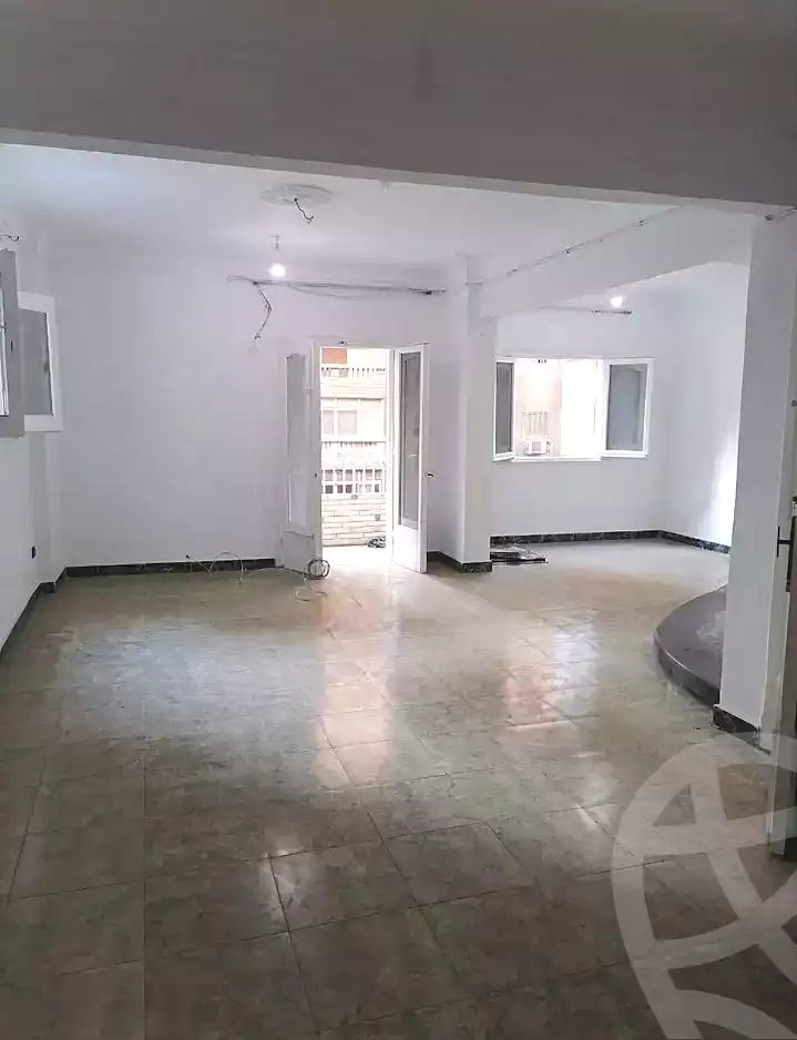 https://aqarmap.com.eg/ar/listing/7198404-for-rent-alexandria-miami-shr-jml-bd-lnsr